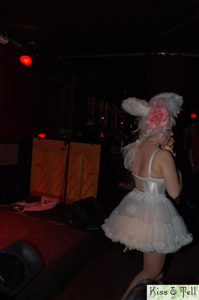 kisstellfeb08-50